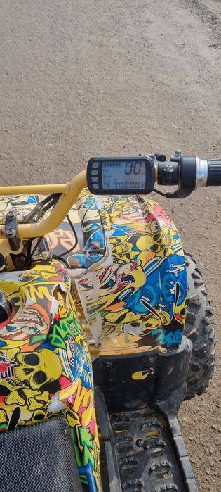 Vând atv electric