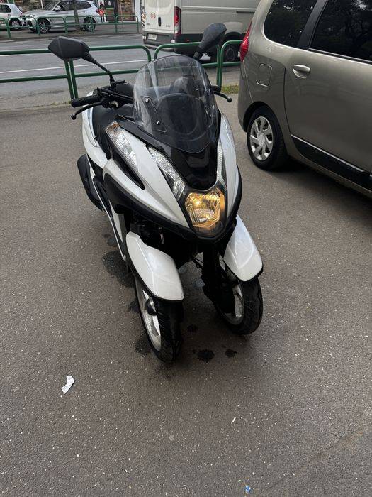 Yamaha tricity (125) categoria B