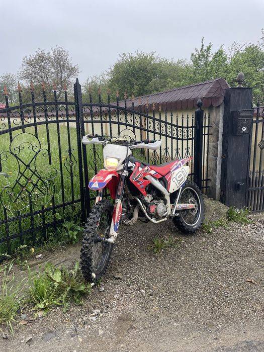 Vand honda cre 125 2T