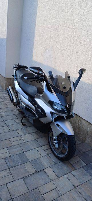 Vand maxi scuter Gilera Nexus 500