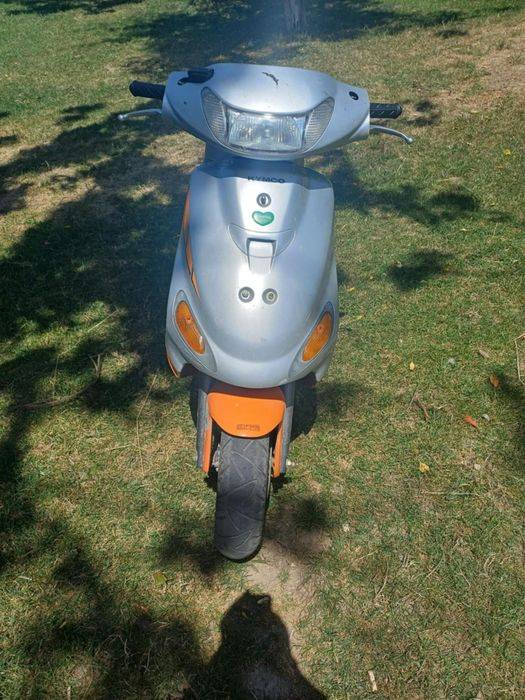 Scuter vând kymco 50 2t