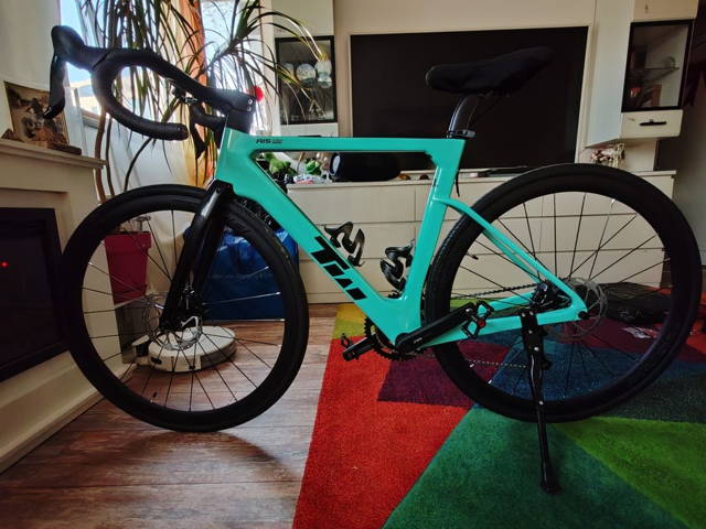 Cursiera carbon bicicleta sosea carbon schimbator electronic 24viteze