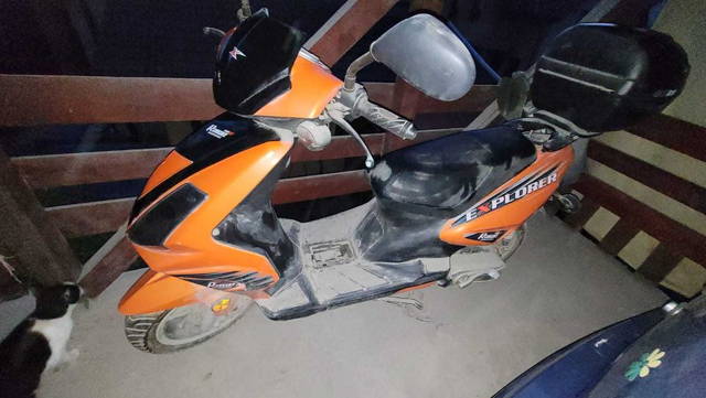 Vand scuter Explorer