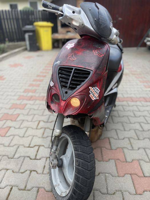 Se vinde scuter piaggio ,cu acte