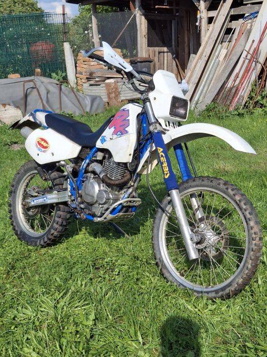 Vând Suzuki DR 350 S