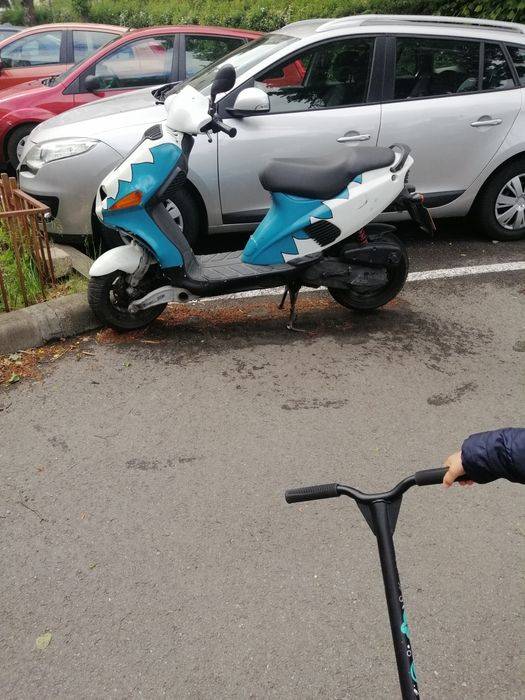 Vând scuter în stare buna
