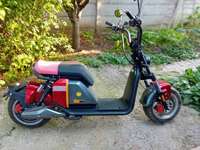 Scuter Electric S-701 AT PERFORMANCE (Fara permis)Folosit 6 saptamani