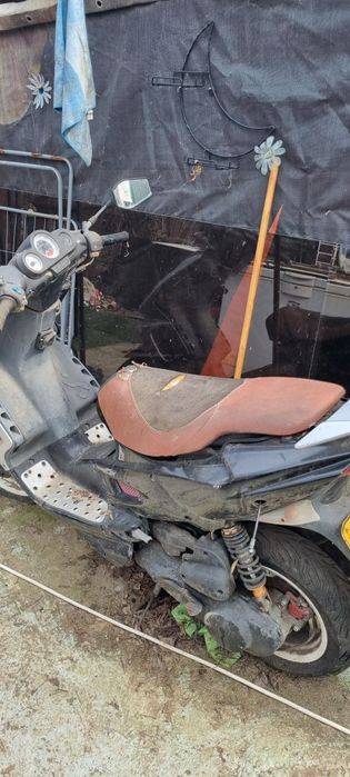 Vand scuter peugeot