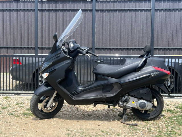 Scuter cu B-ul de 125 cc Piaggio X-EVO Transport gratuit