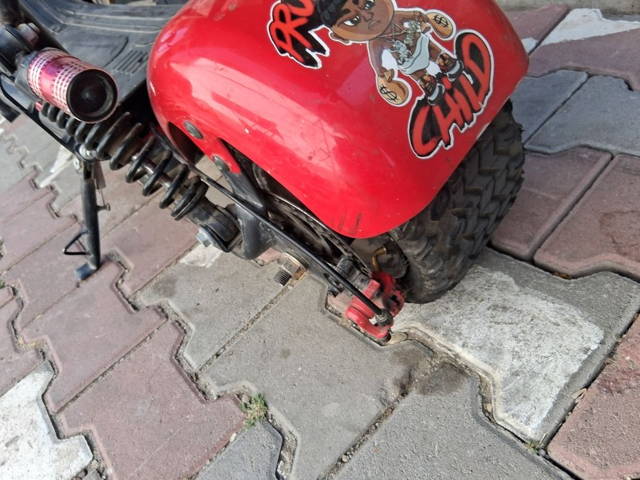 Vand scuter electric moped