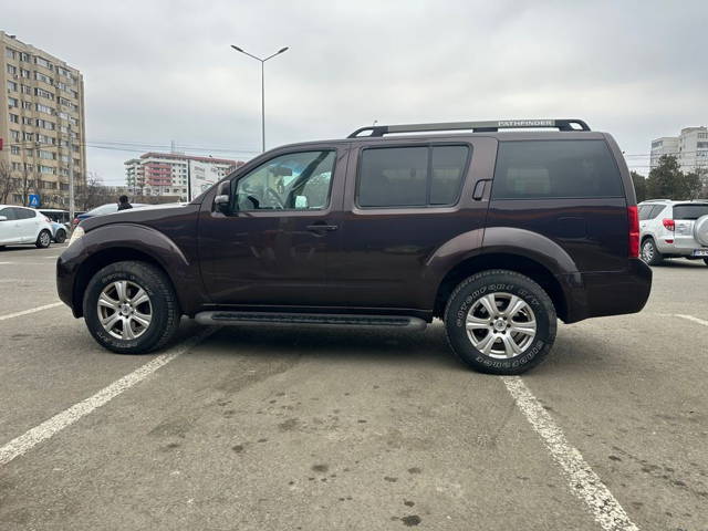 Nissan Pathfinder 2011 –2.5dCi, 190CP, 7 locuri