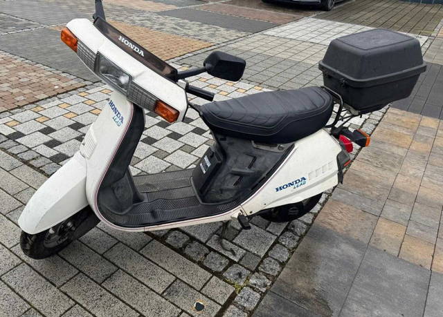 Scuter Honda Lead motor 49 cc