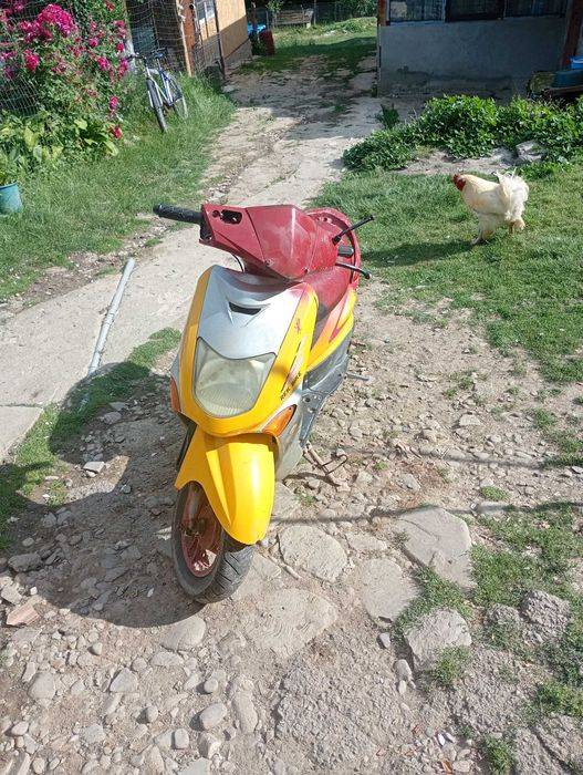 Scuter 80cc 4tp marca beta