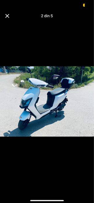 Vand Scuter Electric  RKS