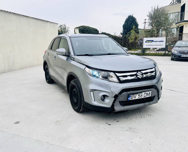 Suzuki Vitara 1.6 automat 4x4 an 2015 avariat