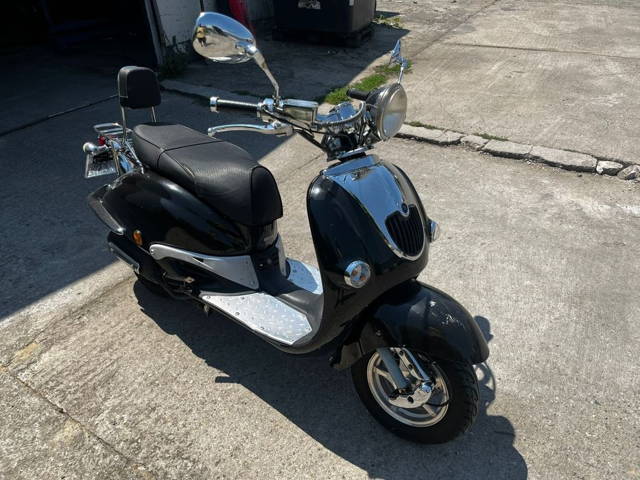 Scuter Retro 125cc ZNEN