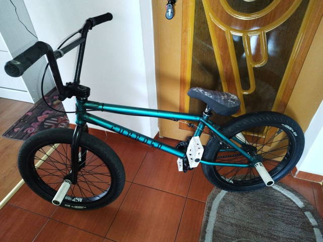 Vând BMX Subrosa