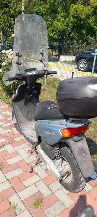Vând scuter MBK.