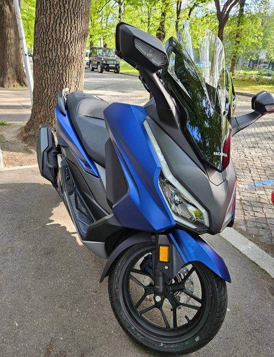 Scuter Honda Forza 350, 2024, garantie 2028, 3200km, primul proprietar