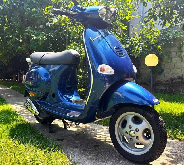 Piaggio Vespa ET4 125 -categoria B, din anul 2002