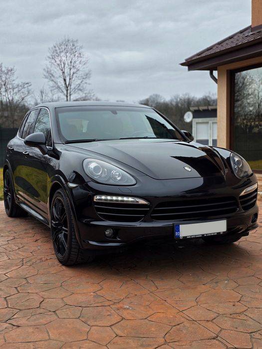 Porsche Cayenne  2013