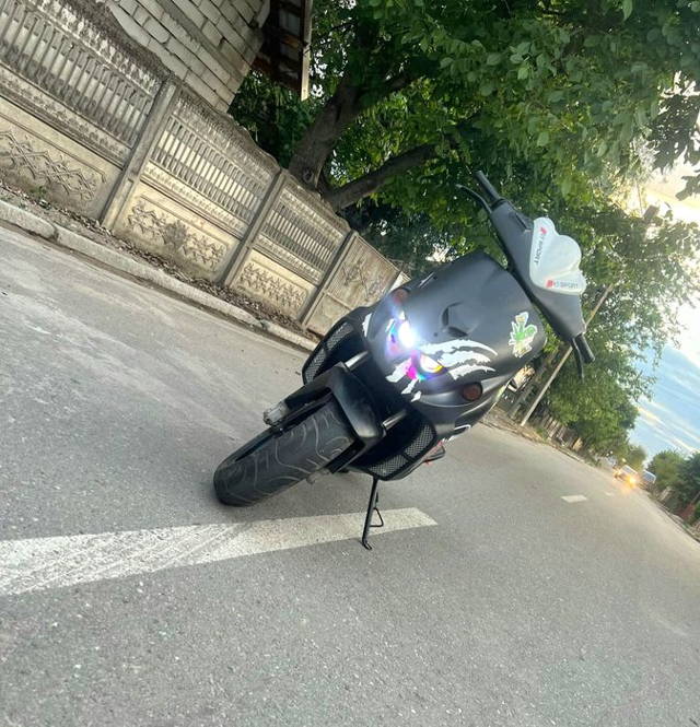 Vând malaguti f12 și trotineta electrica kaabo MANTIS