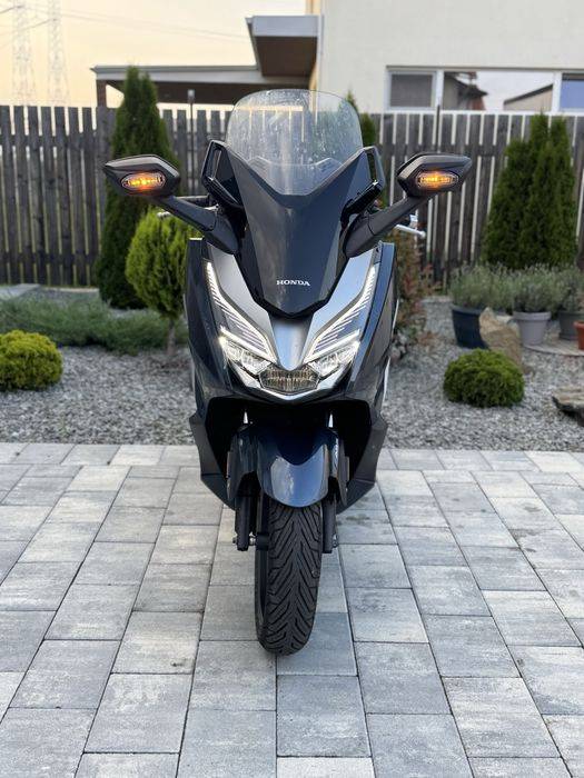 Honda Forza 300 facelift/ Led Abs