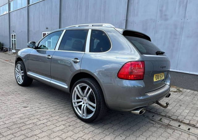 Porsche Cayenne 3.2 Benzină + GPL