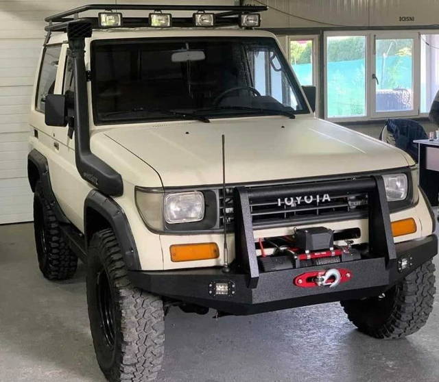 •Toyota Land Cruiser J70 2.5 turbo diesel 4x4 utilitara