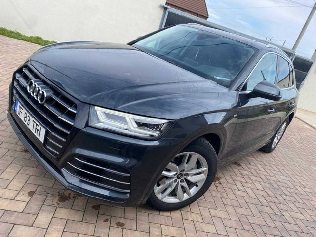 Audi Q5 55 TFSI E 68.000 km Hibrid Plug In 367 CP tinuta in garaj