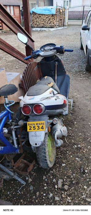 Scuter Aprilia SR
