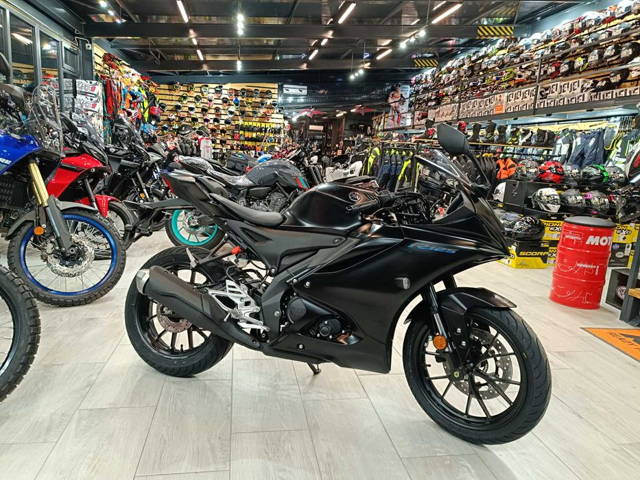 Yamaha YZF R125 model 2024 nou - livrare din stoc EST BIKE Campina