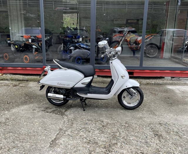 Scuter / Maxi - Scooter Tauris Cubana 125