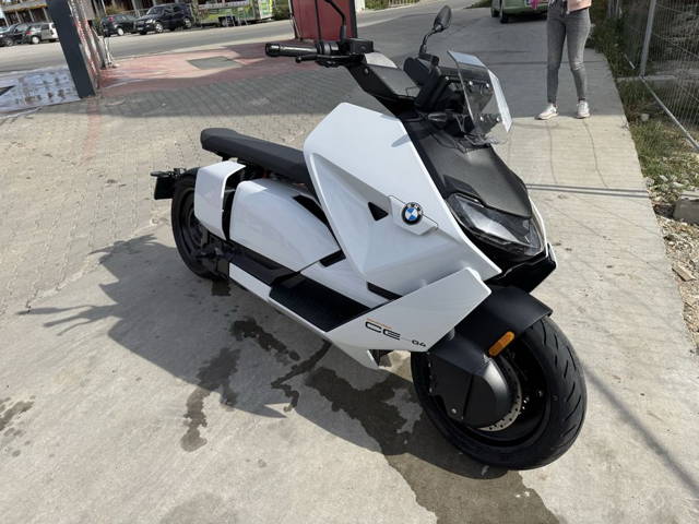 Scuter Bmw ce 04 electric