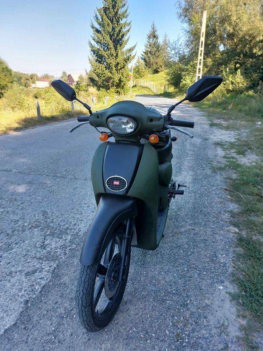 Scuter Aprilia scarabeo