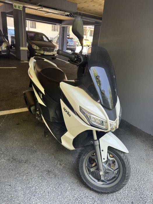Scuter aprilia SXR 50 2022
