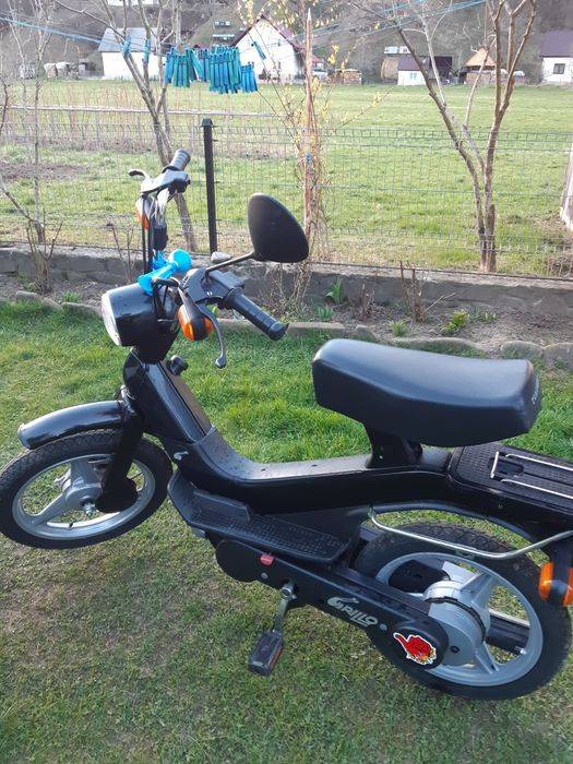Vînd moped piaggio grilo