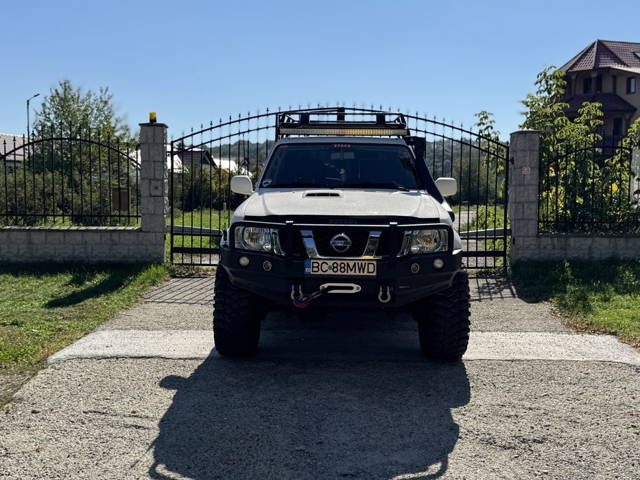 Nissan Patrol Y61