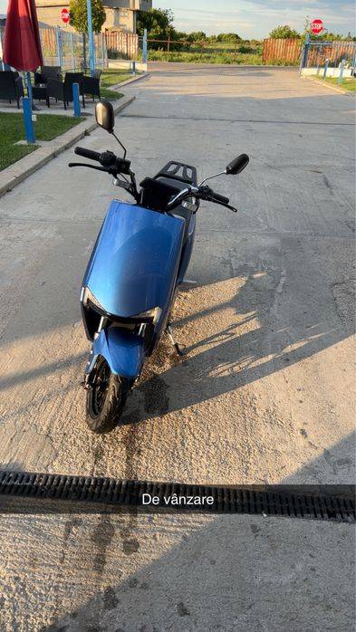 Vand scuter electric fara permis