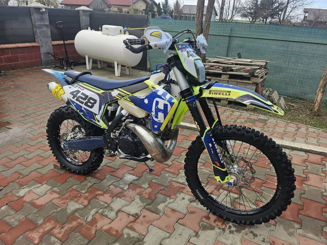 De vânzare Husqvarna 300 TPi 2018 – în stare excelentă!