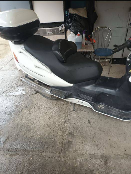 Suzuky Burgman 650 cm3