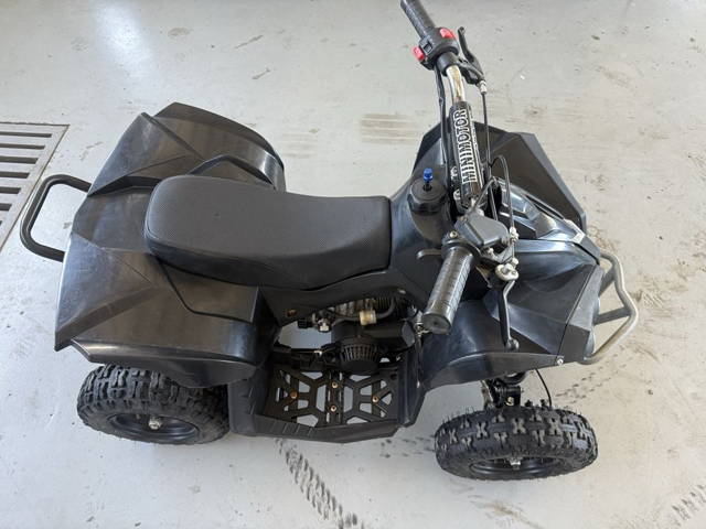 Vand Atv 49cmc utilizat foarte putin