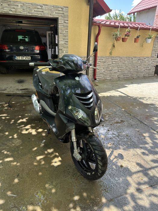 Vand scuter 90 cc negociabil