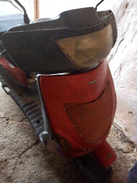 Vând scuter Yamada xest în bună stare de funcționare,toate piesele noi