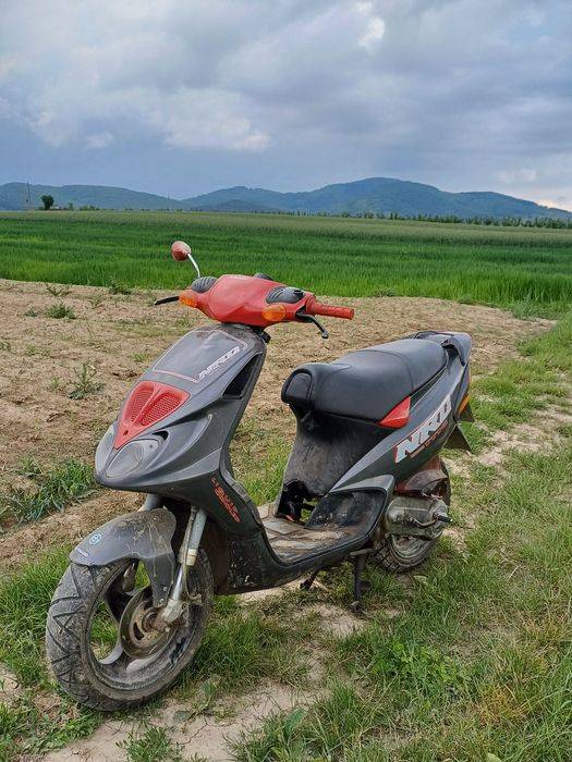 Vând scuter piaggio nrg