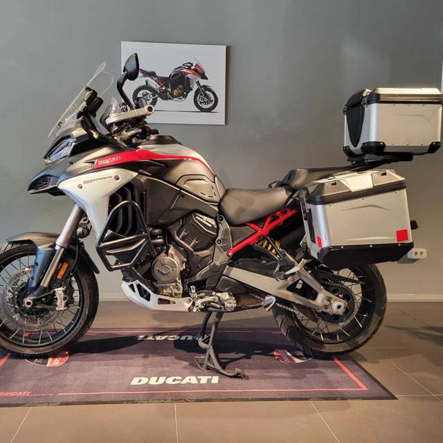 HobbyMoto vinde Ducati Multistrada V4 Rally 2023, Garanție Ducati 2027