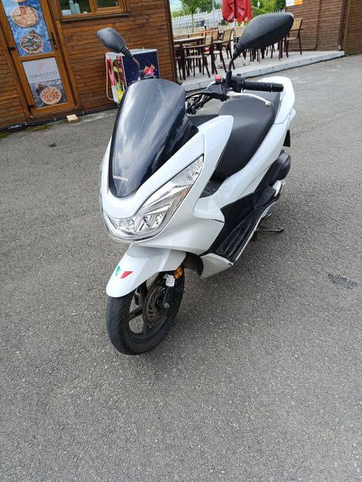 Honda Pcx 2017 / 125P / 2390€ Cluj-Napoca