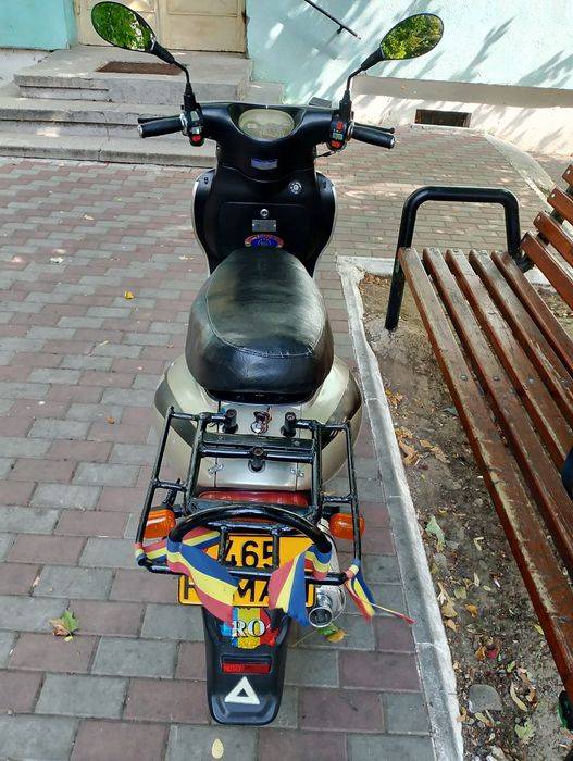 Vând motoscuter in stare buna