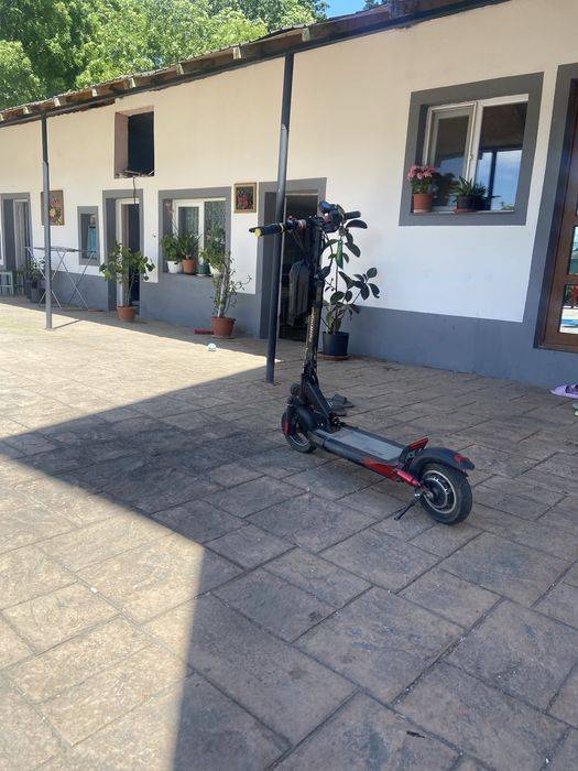 Vand sau schimb cu scuter electric