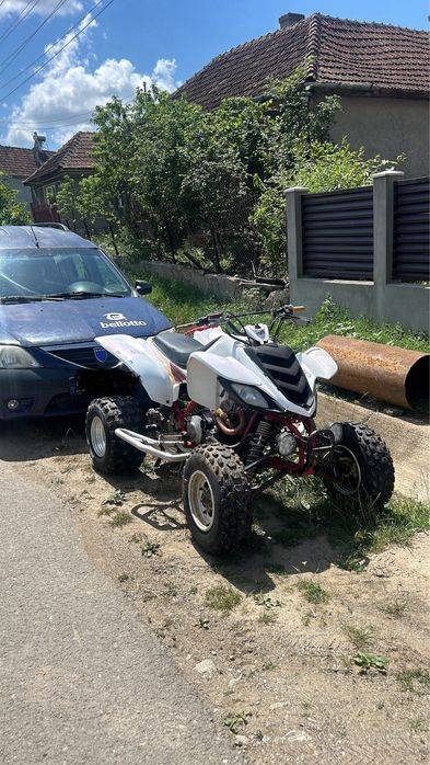 Yamaha raptor 660
